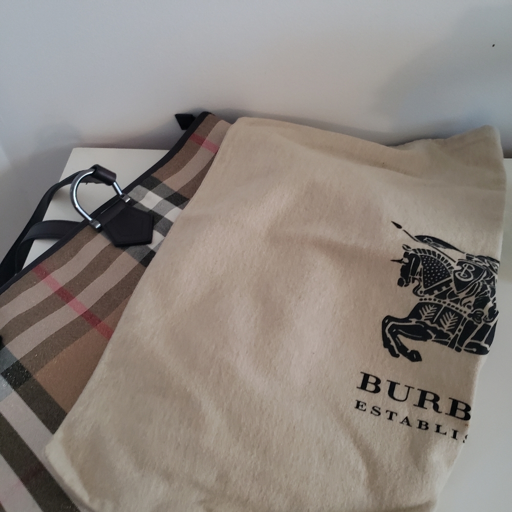 new offer: $999 Burberry shimmer tan nova check tote bag - Picture 17 of 17